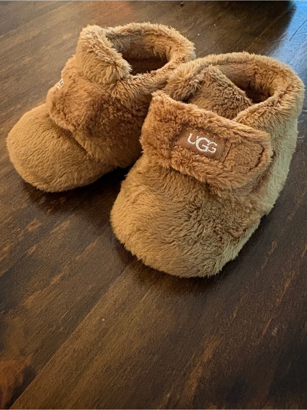 UGG Kids Cozy booties